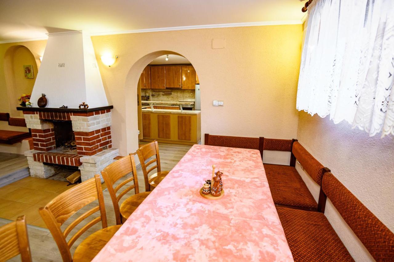 Lalev Guest House Bansko Exterior foto